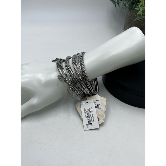 Erica Lyons Designer Silver Tone Coin Charm Bangle Set New - Picture 2 of 7